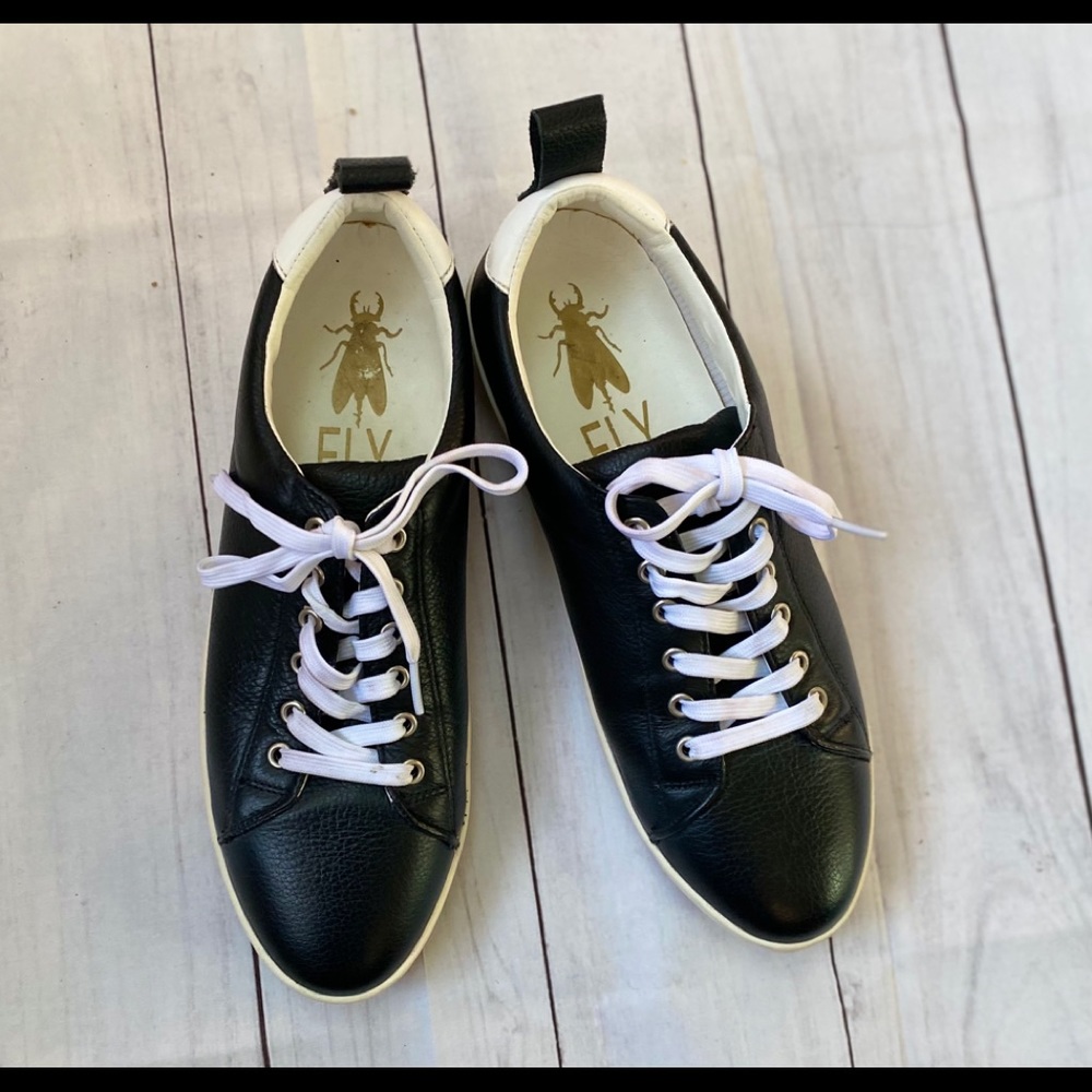 Fly London Leather Sneakers. Size 40/9